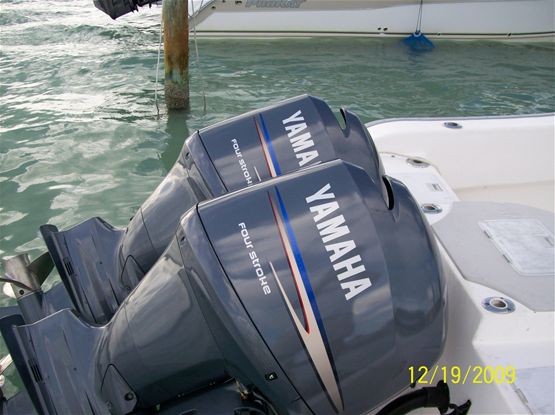 28ft Cape Horn #1 Boat Rental